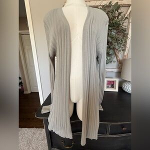 Elegant Gray Women's Sweater